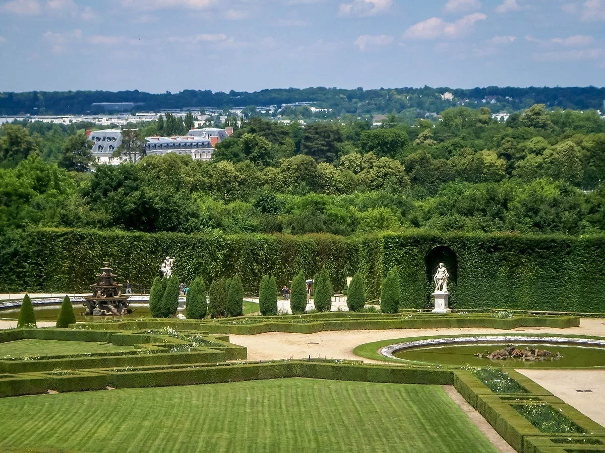The gardens at the Palace outside of Paris