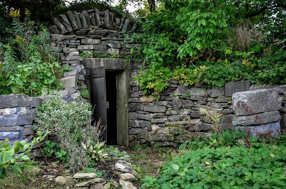 Stone entrance to the Beekman family crypt