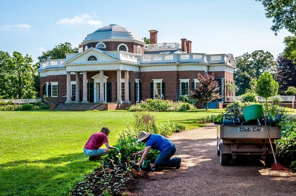 Gardeners at work on Thomas Jefferson's Monticello home