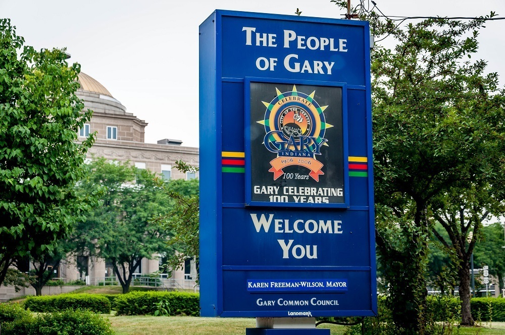 Sign saying "The People of Gary Welcome You."
