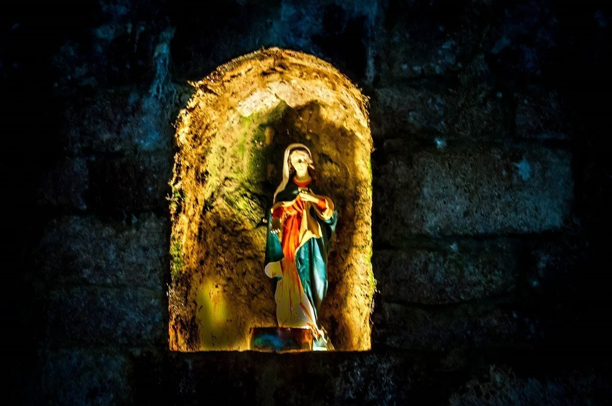 Small Virgin Mary idol in the mine