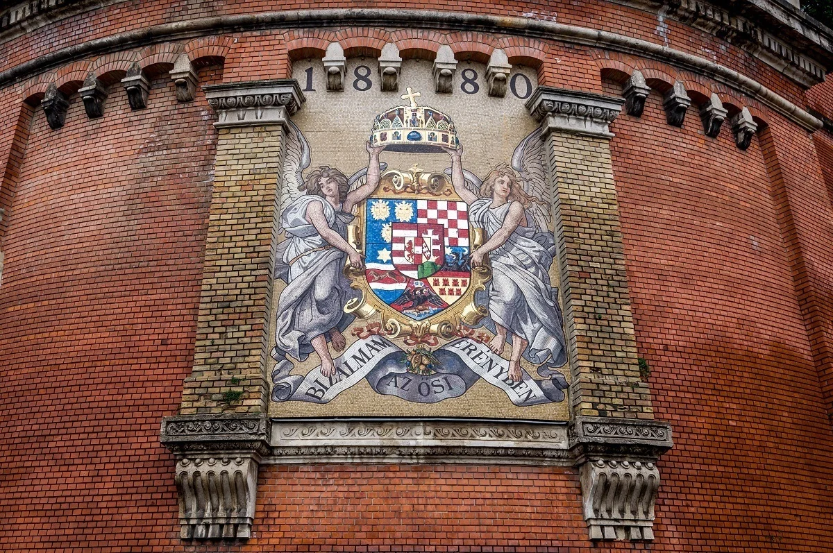 Coat of arms at the base of Castle Hill