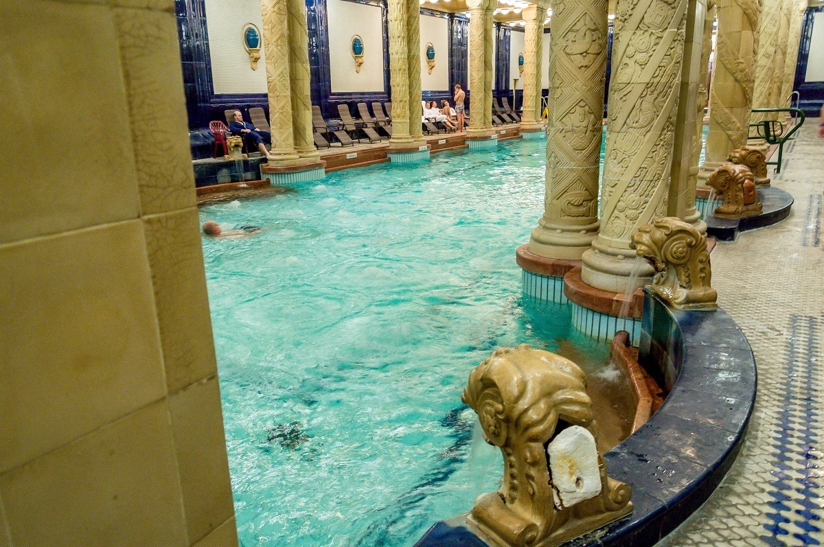 The swimming pool inside Gellert