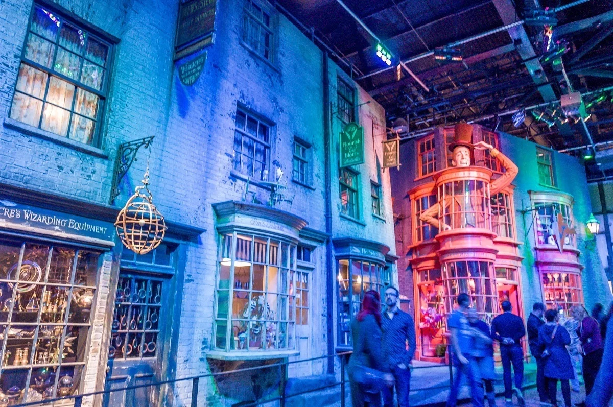 The set of Diagon Alley with Weasleys Wizard Wheezes