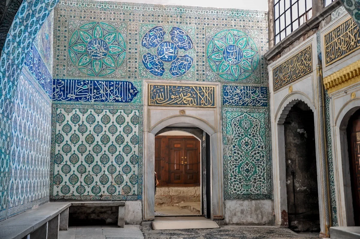 Wall with numerous tilework designs