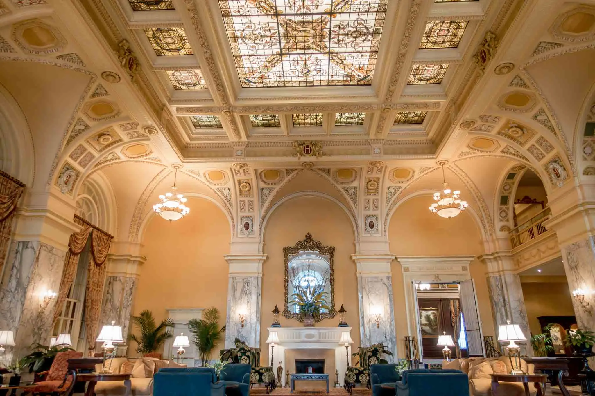 The grand lobby of The Hermitage Hotel Nashville