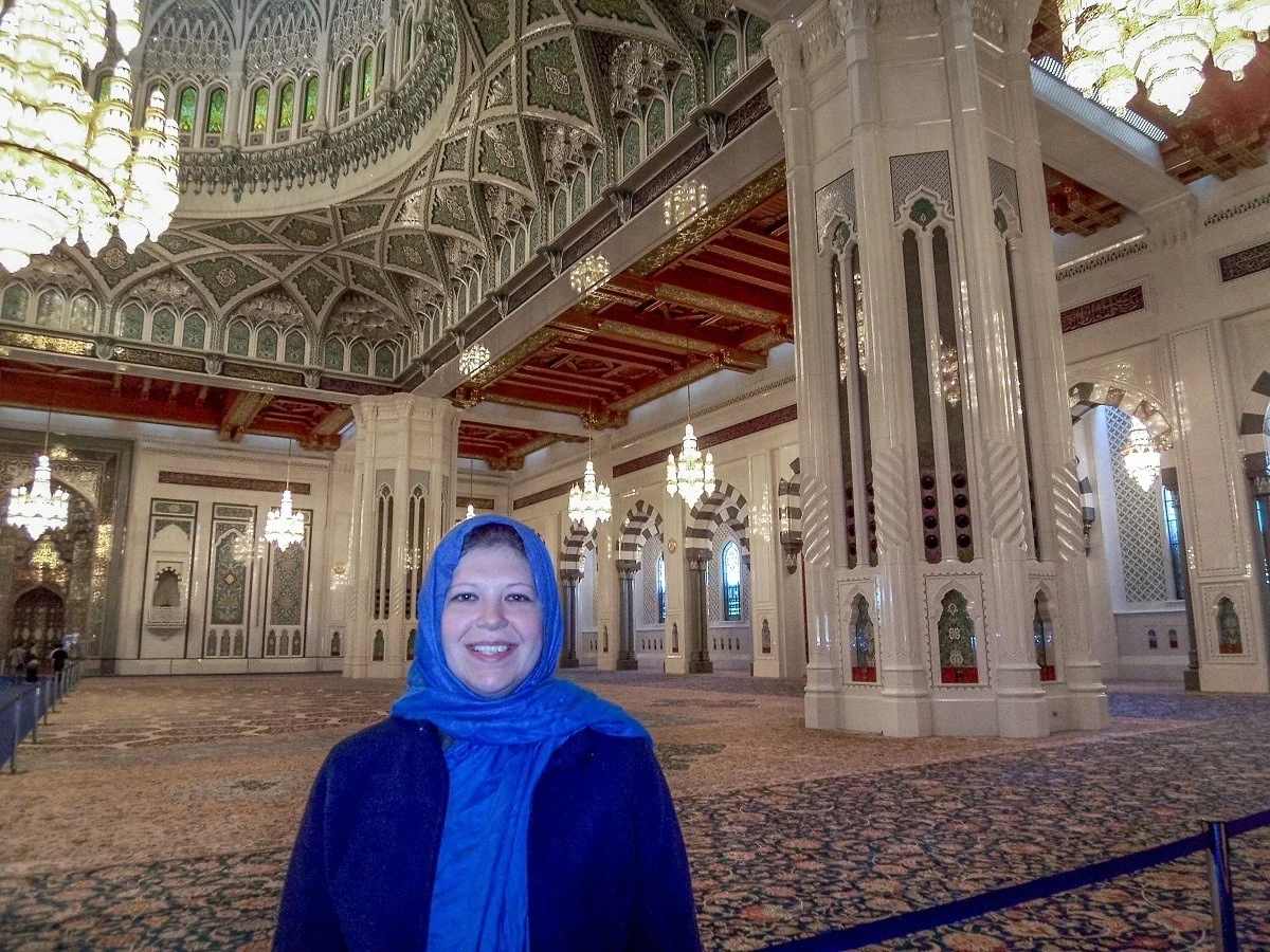 Laura inside Sultan Qaboos Grand Mosque 