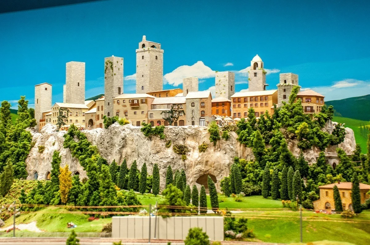 Train set model of an Italian village