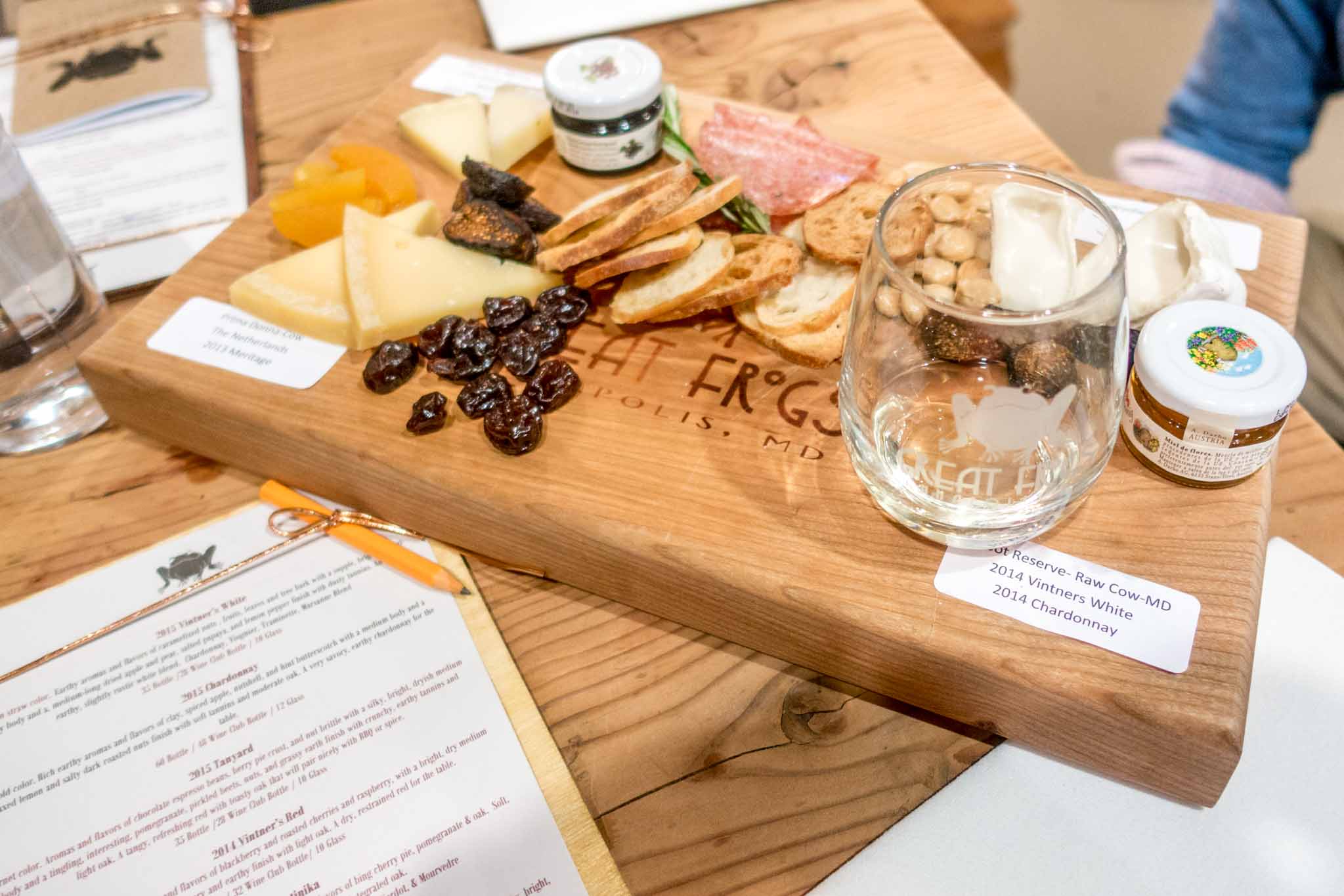 Foods for wine and cheese pairing at Great Frogs Winery