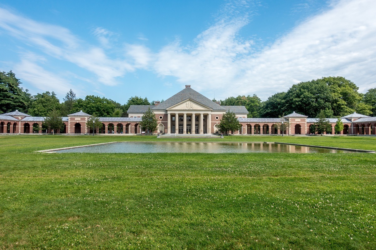 Theater and reflecting pool at Saratoga Springs Performing Arts Center
