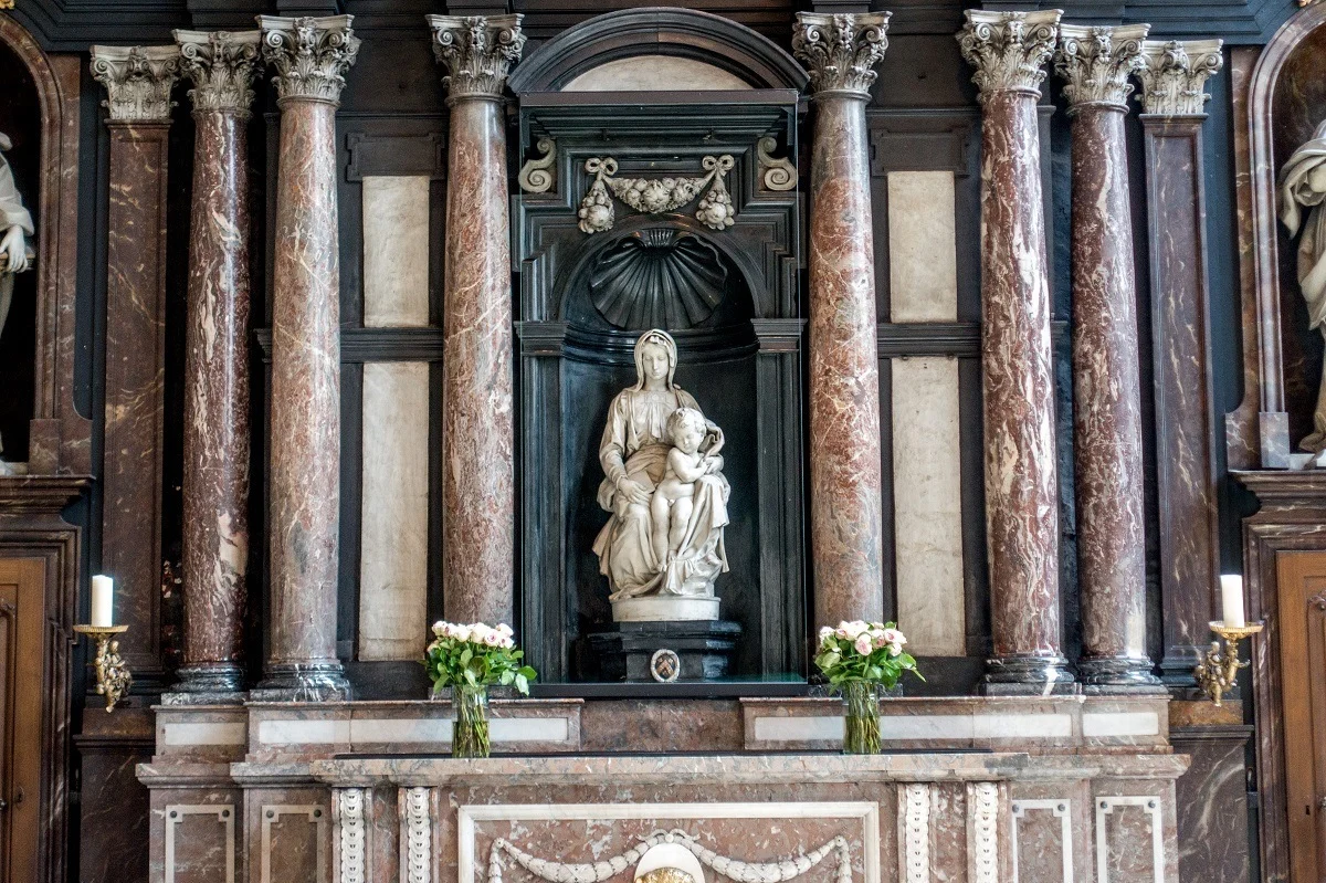 Marble sculpture of Mary and Jesus