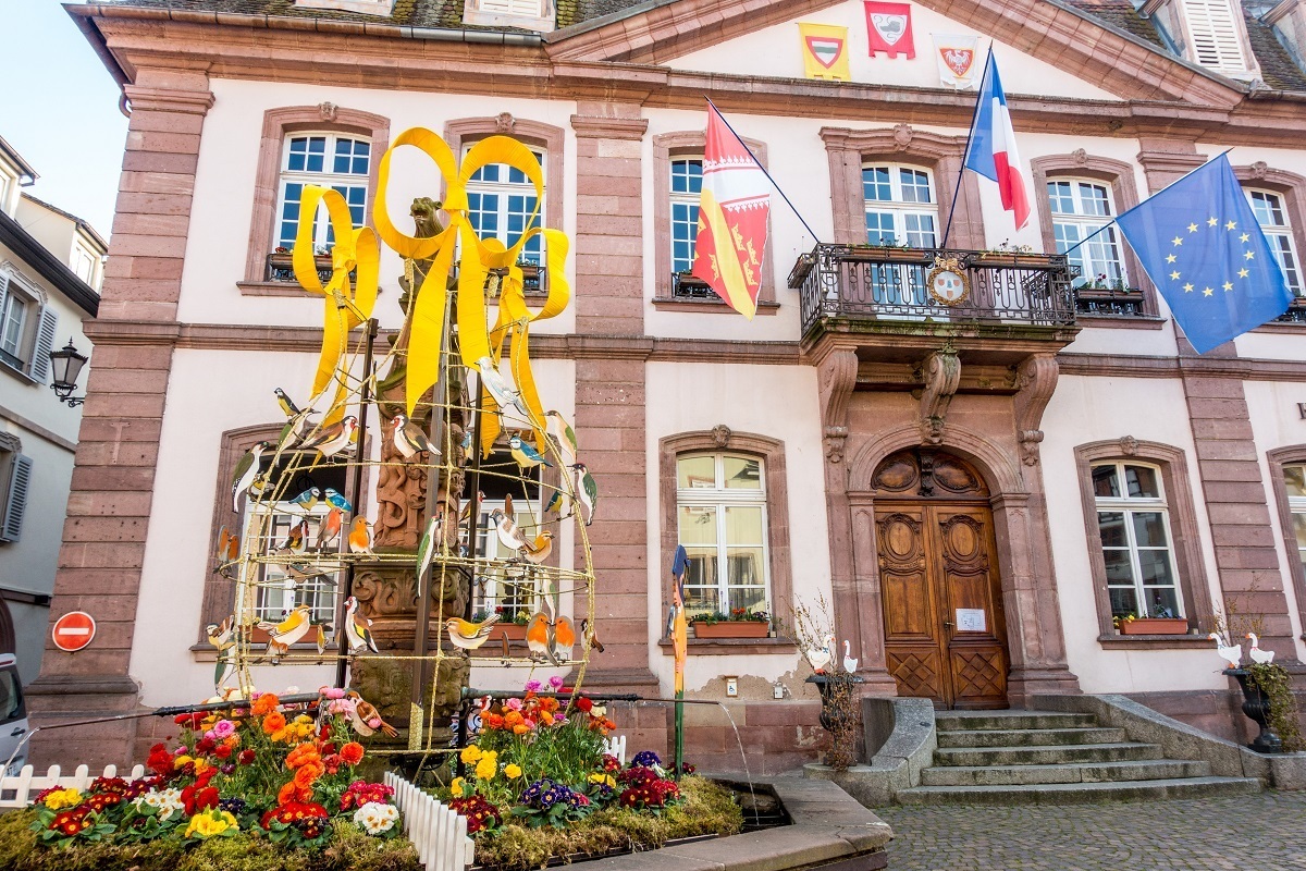 Easter decorations in front of the town hall