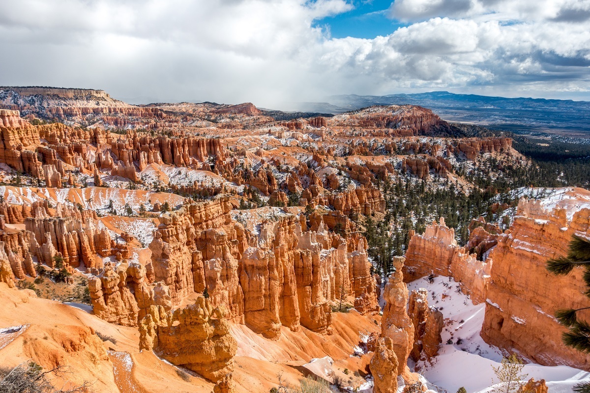 Snow-covered hoodoos of Bryce Canyon National Park