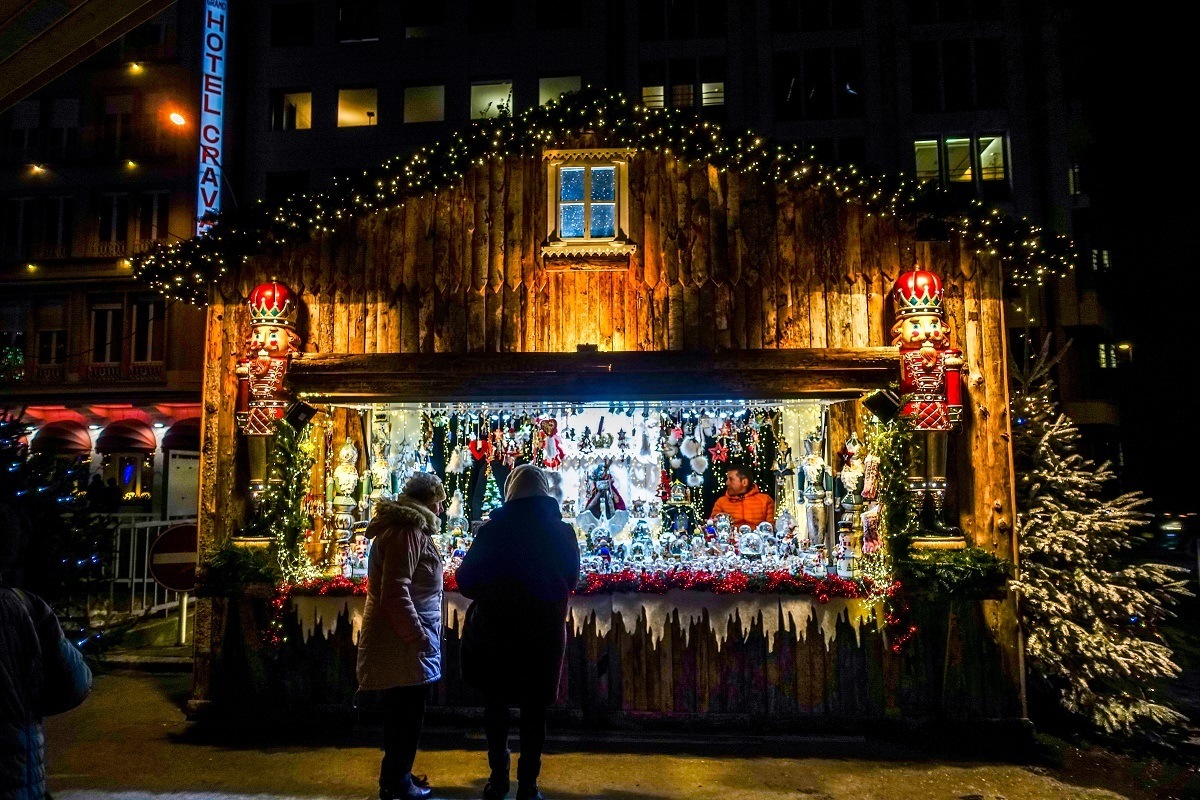 Shoppers at Christmas market stall